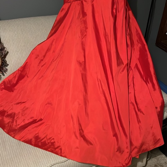 Mori Lee  formal red 1 shoulder sequin gown. Size 7/8 Perfect for Prom Season! - Picture 5 of 13